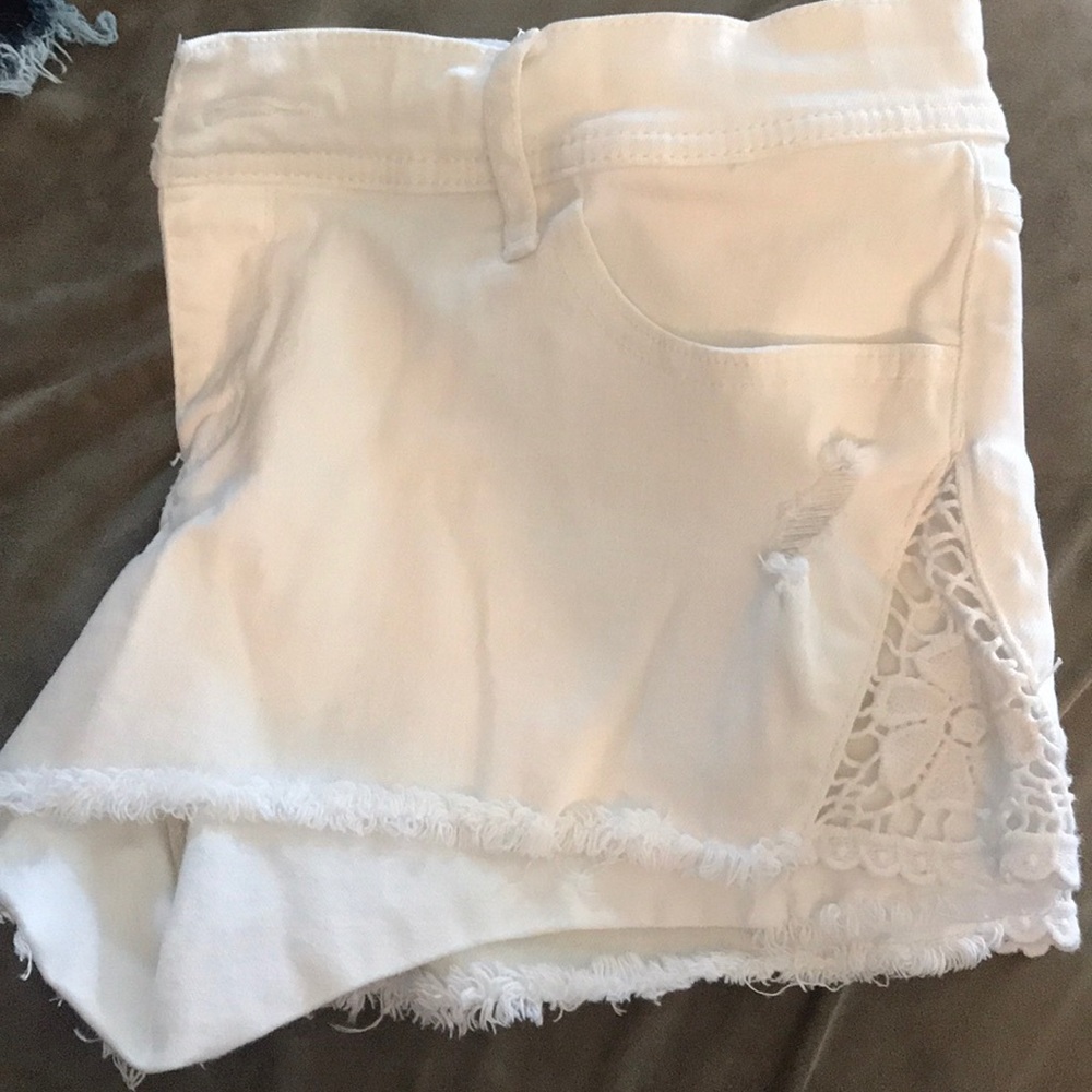 White hollister shorts